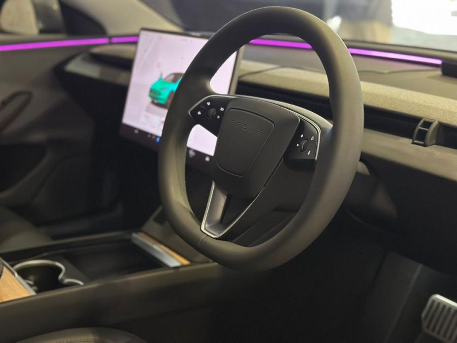 MODEL 3 RWD - Image 6