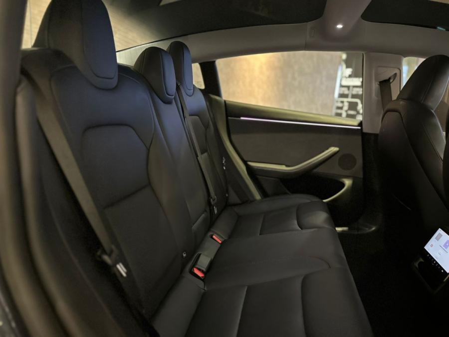 MODEL 3 RWD - Image 8