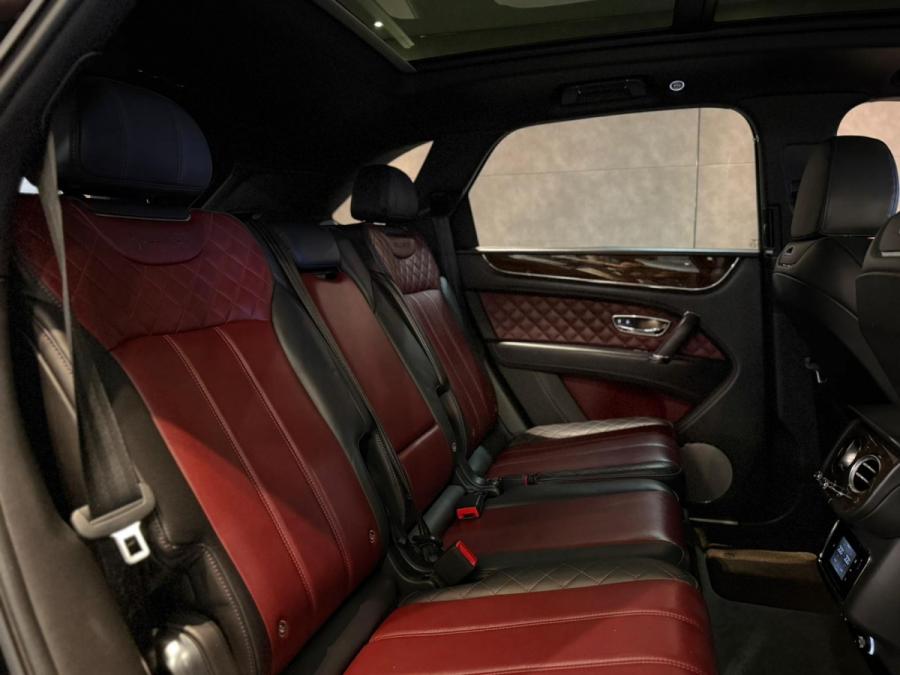 BENTAYGA V8 - Image 15