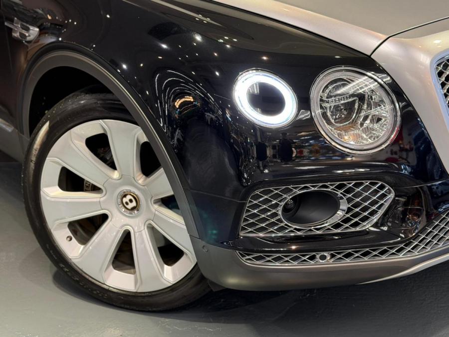 BENTAYGA V8 - Image 4
