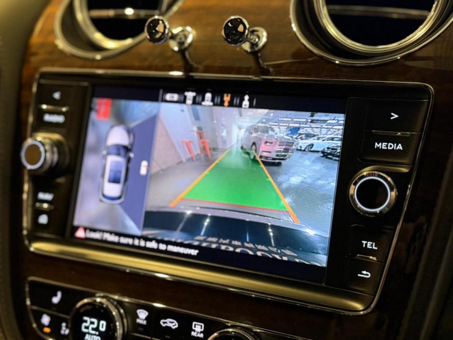 BENTAYGA V8 - Image 7