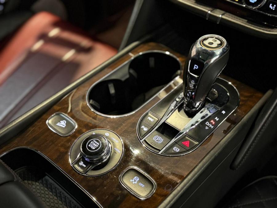 BENTAYGA V8 - Image 9