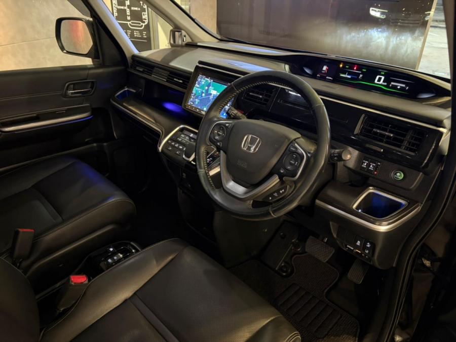 STEPWGN SPADA EX e:HEV - Image 3