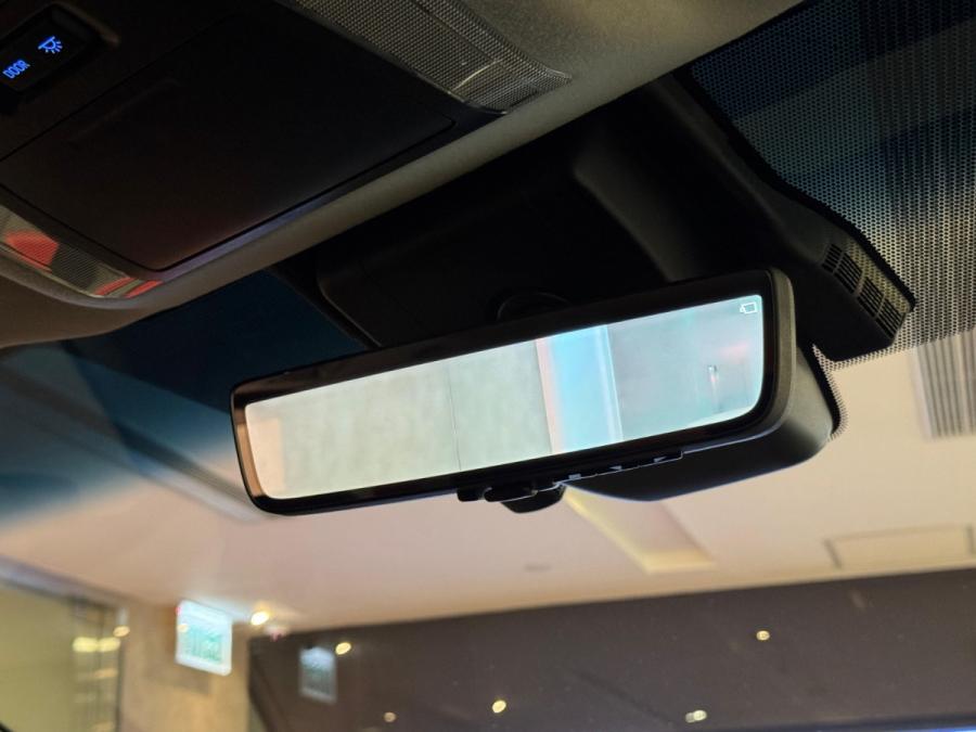 Alphard 2.5 Hybrid SRC Modellista - Image 9