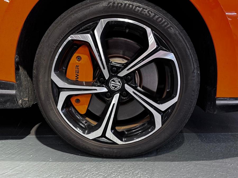 MG 4 ELECTRIC - Image 8