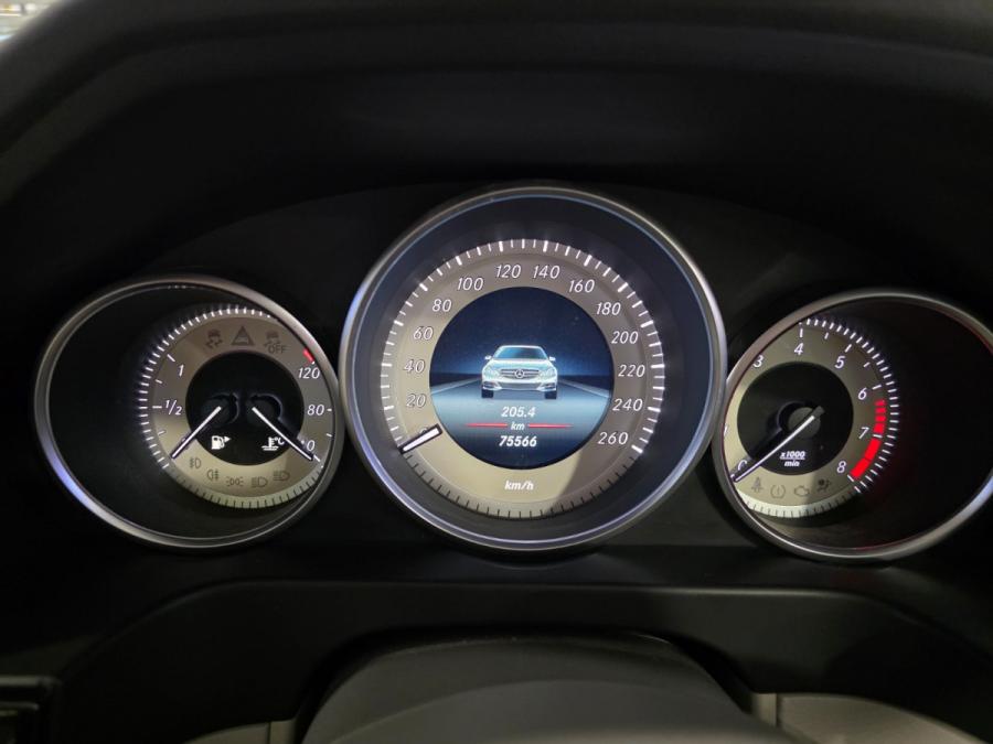 E200 Facelift Premium Edition - Image 5