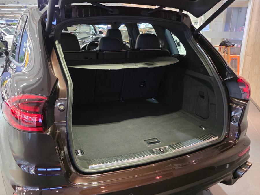 CAYENNE S E-HYBRID - Image 4