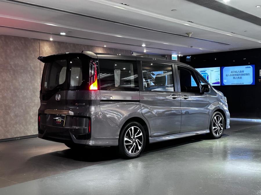 Stepwgn Spada 1.5T - Image 2