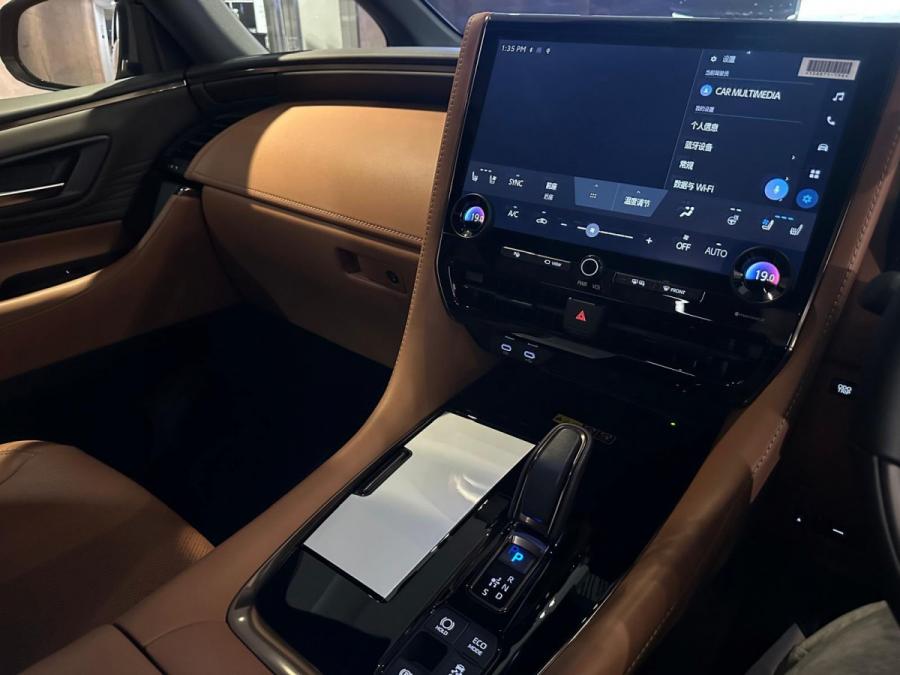 VELLFIRE 2.5 HYBRID HEV - Image 9