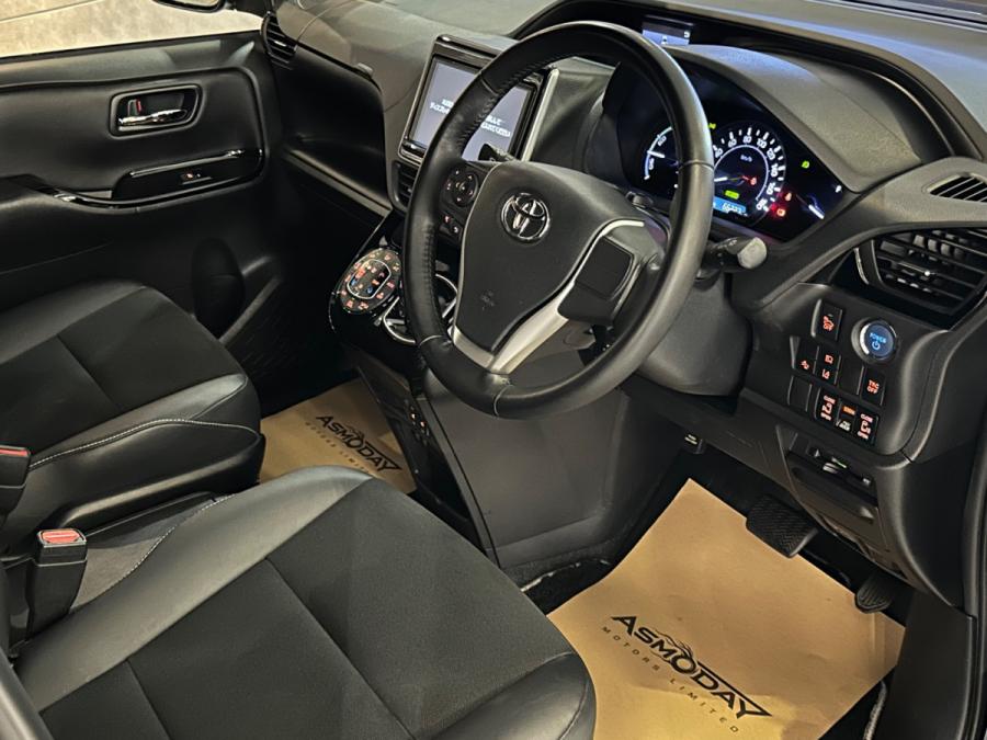 Noah Hybrid SI WxB - Image 2