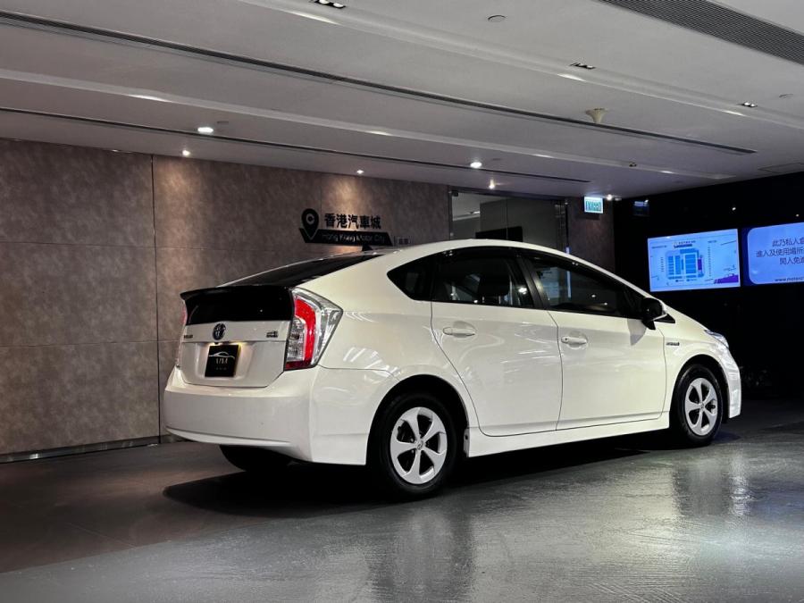PRIUS Hybrid 1.8 - Image 2