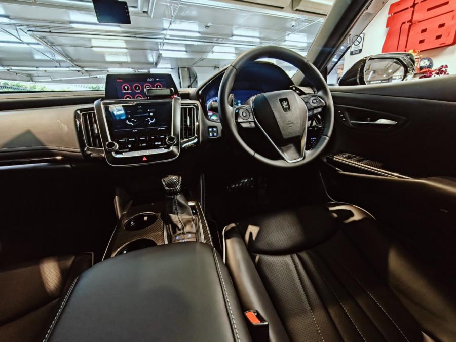 Crown Hybrid - Image 15