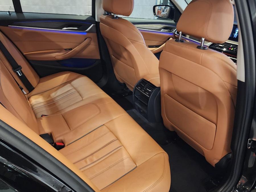 520D SALOON -SPORT - Image 4