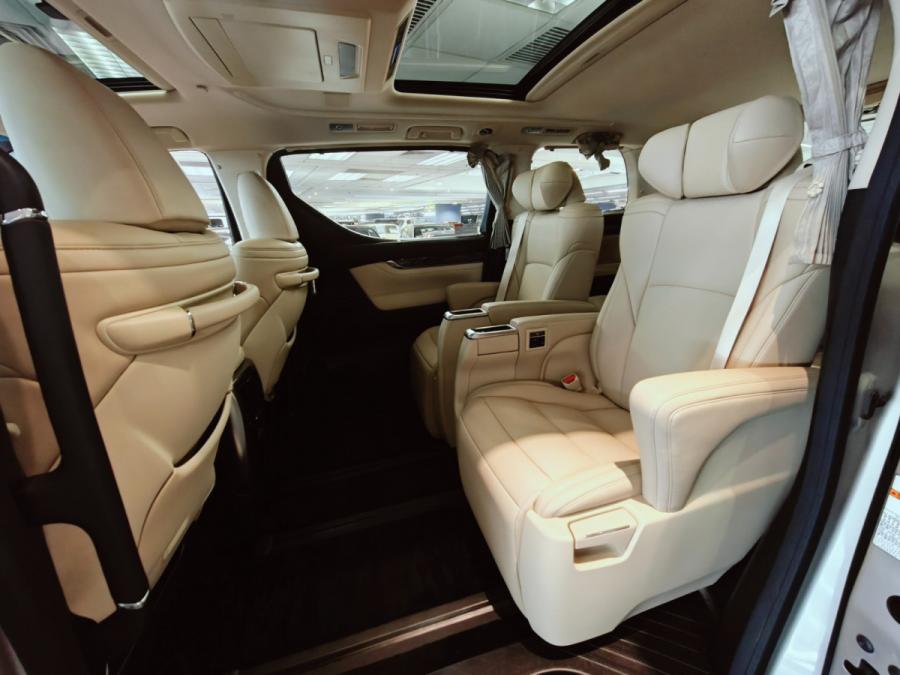 ALPHARD 3.5 - Image 8