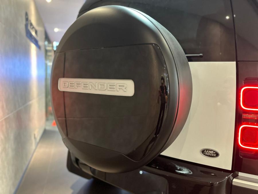 Defender 90 - Image 8