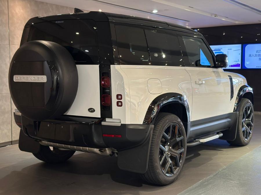 Defender 90 - Image 6