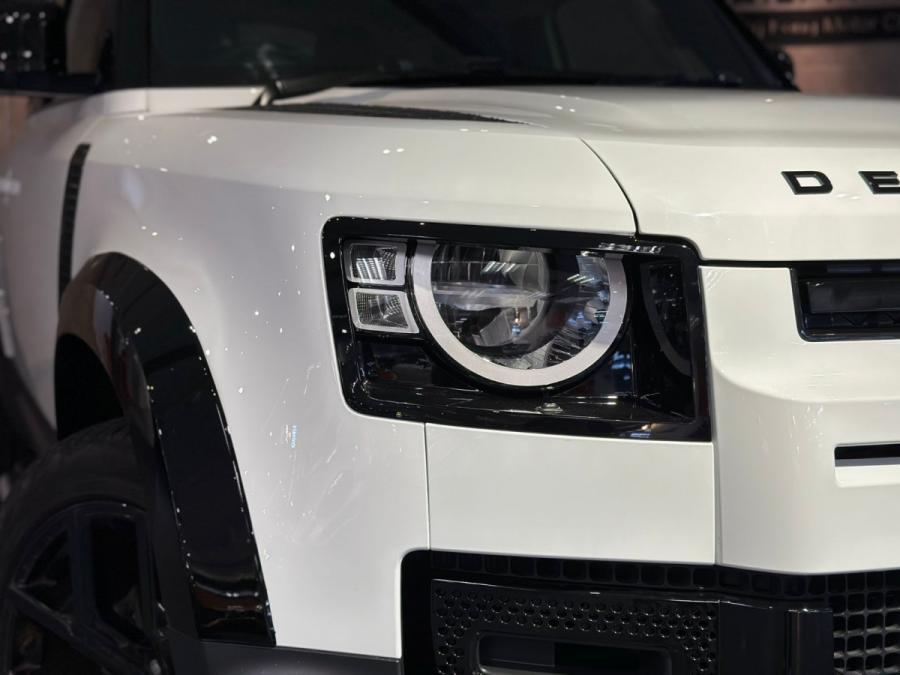 Defender 90 - Image 4