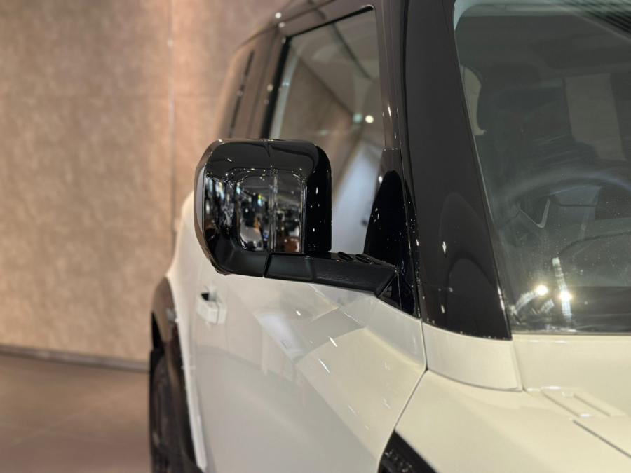 Defender 90 - Image 3