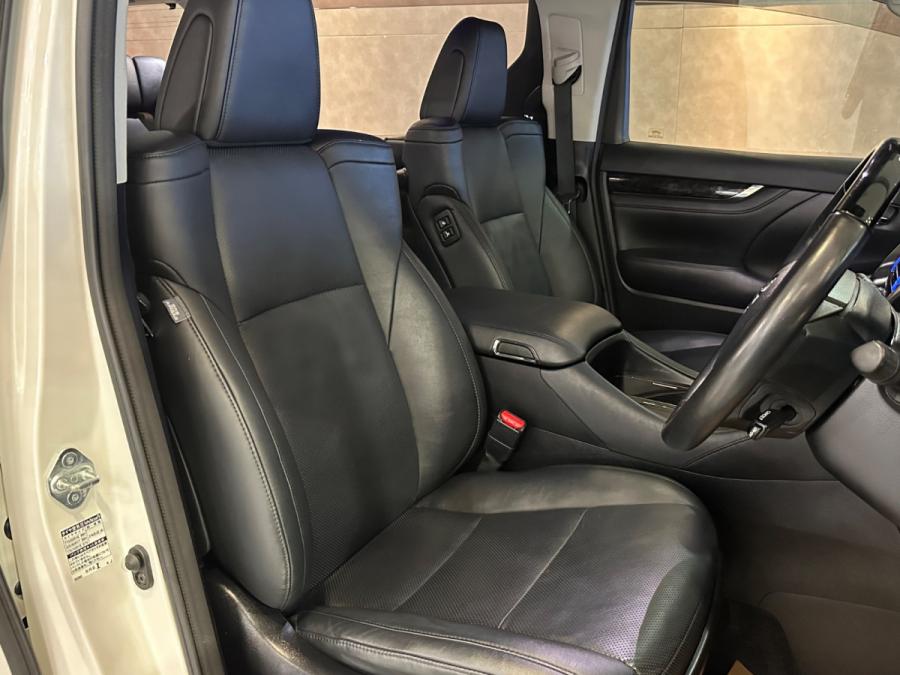 Alphard 2.5 SC TRD - Image 3