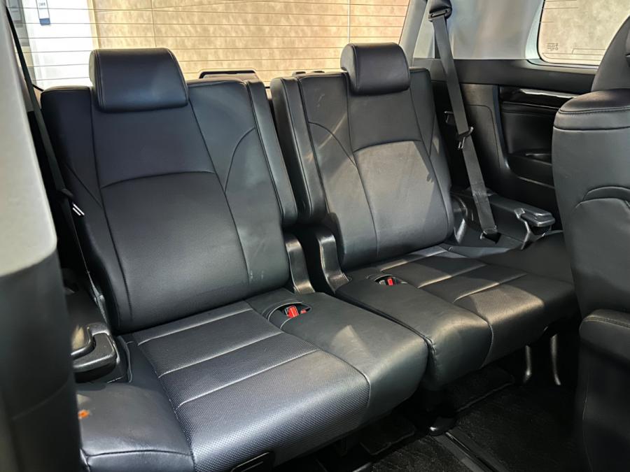 Alphard 2.5 SC TRD - Image 5