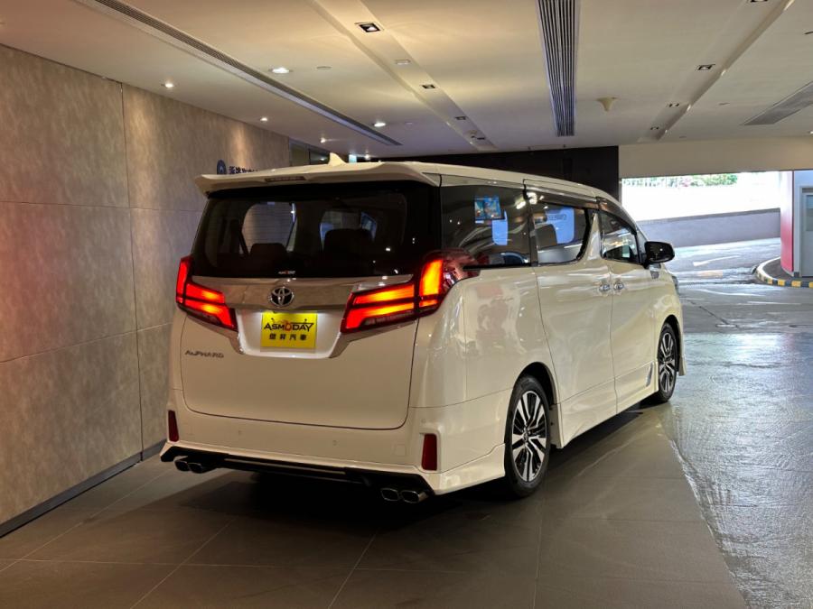 Alphard 2.5 SC TRD - Image 10