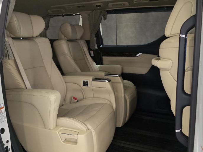 ALPHARD 350 - Image 4