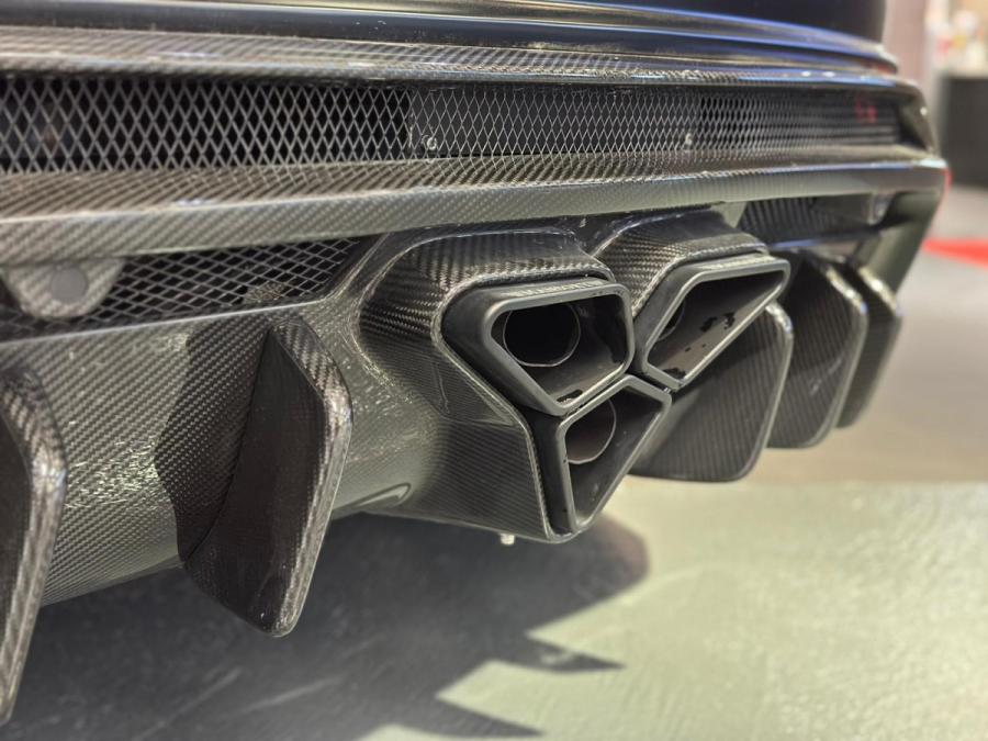 Urus 4.0-5 Seats - Image 3