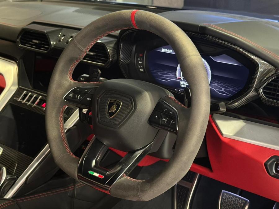 Urus 4.0-5 Seats - Image 5