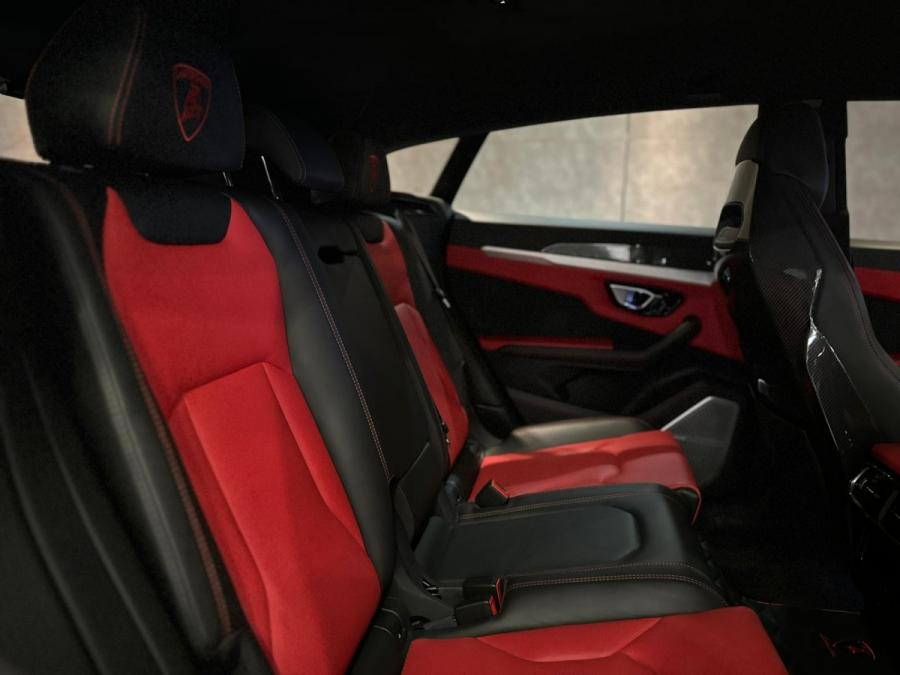 Urus 4.0-5 Seats - Image 7
