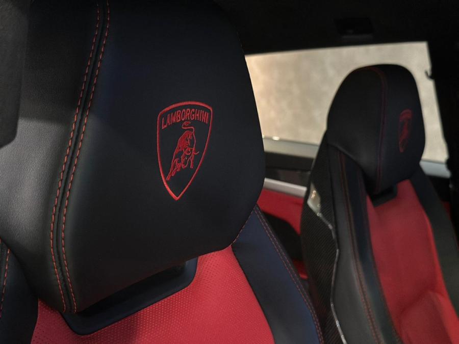 Urus 4.0-5 Seats - Image 8