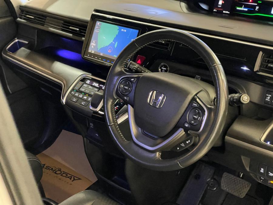 Stepwgn Hybrid Ex Cool - Image 3