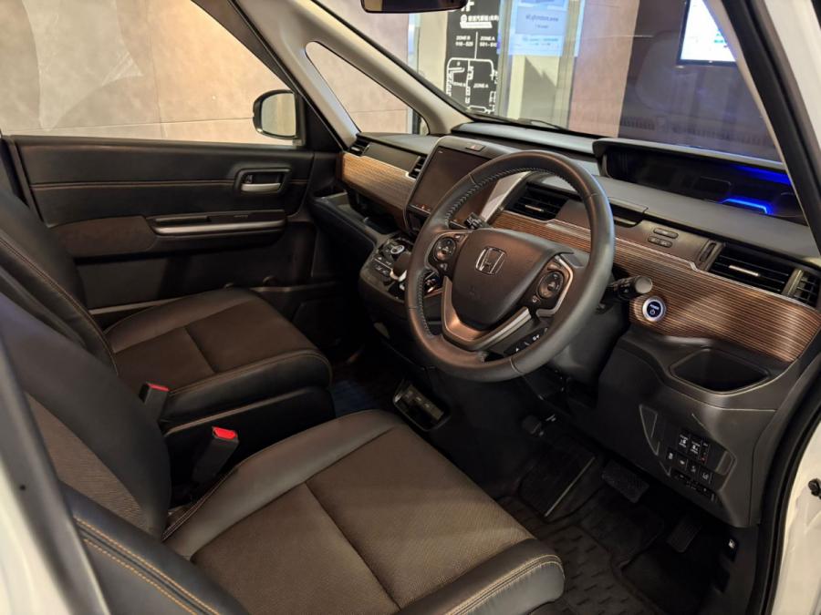 FREED HYBRID CROSSTAR 6座 - Image 4