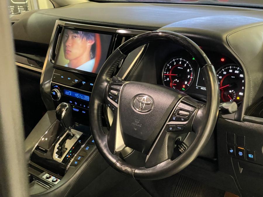 Vellfire 2.5 ZG Modellista - Image 2