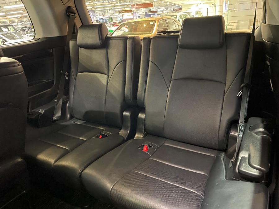 Vellfire 2.5 ZG Modellista - Image 9