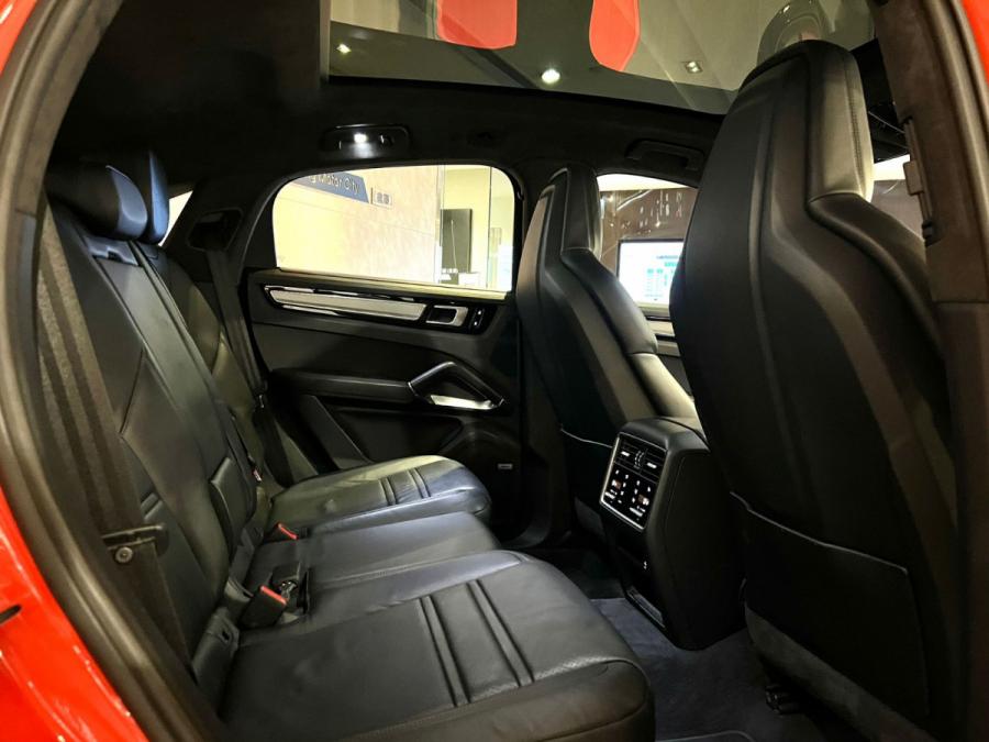 Cayenne Turbo Coupe - Image 11