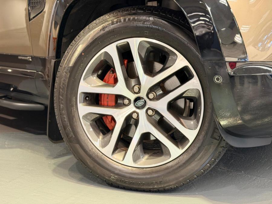 Defender 110 P400 X 7S - Image 4