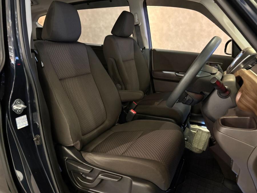 FREED GB7 HYBRID 7座 - Image 6