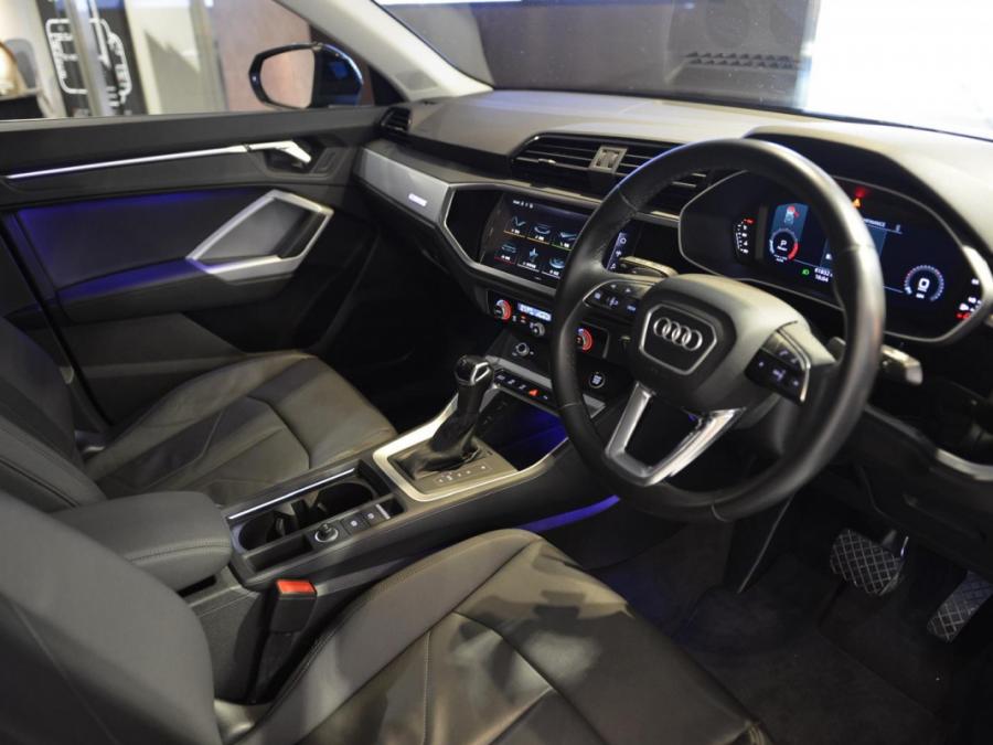 Q3 35 TFSI S LINE - Image 16