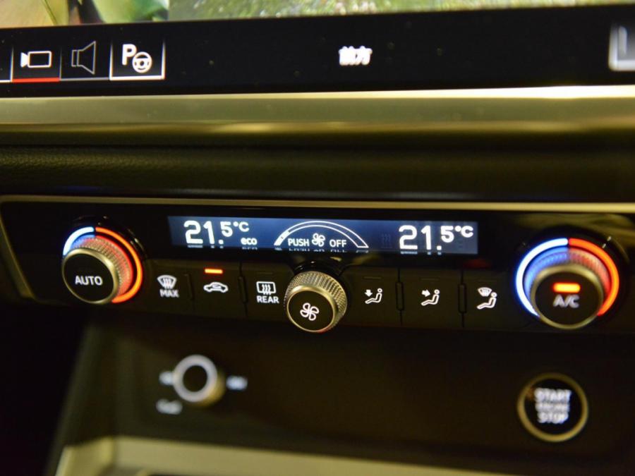 Q3 35 TFSI S LINE - Image 19