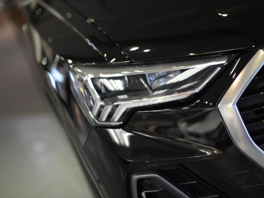 Q3 35 TFSI S LINE - Image 5