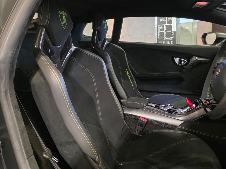 Huracan Performante - Image 8