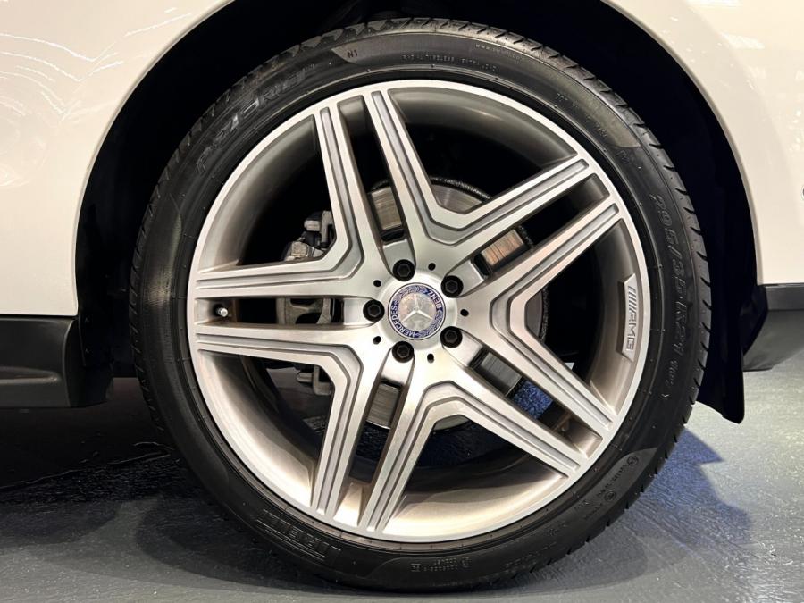 ML400 4MATIC AMG - Image 3