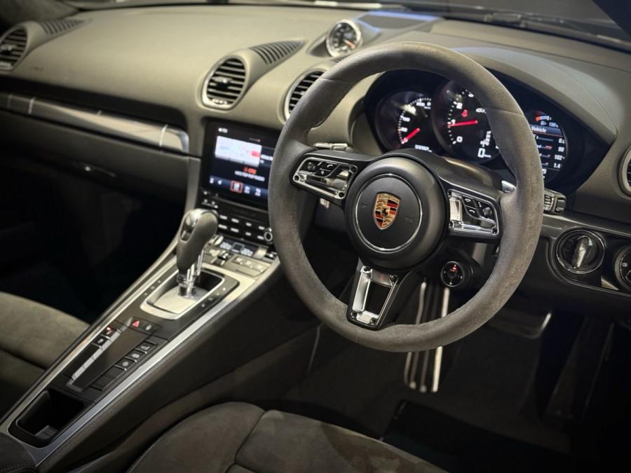 718 CAYMAN GTS - Image 10