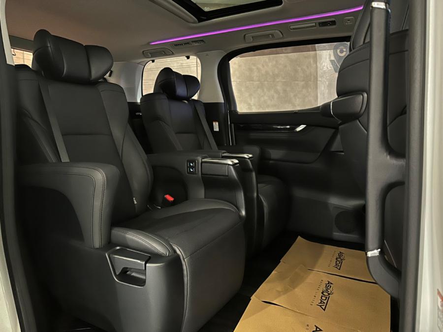 Alphard 2.5 SC Modellista - Image 4