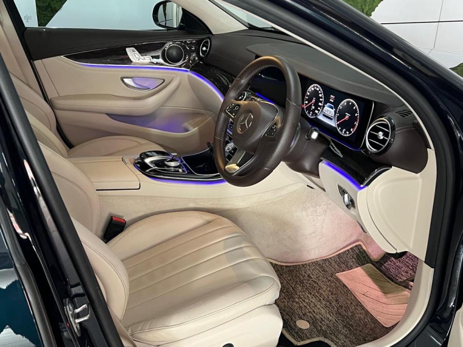 E200 Exclusive - Image 2