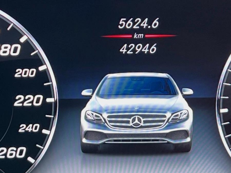 E200 Exclusive - Image 5