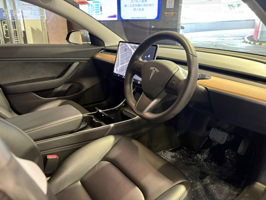 Model 3 SR Plus - Image 3