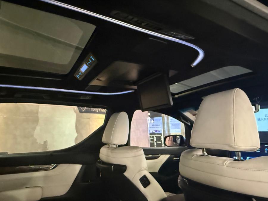 ALPHARD 3.5 EXECUTIVE LOUNGE - Image 8