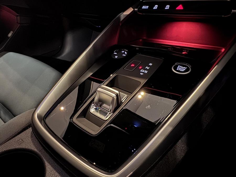 A3 SPORTBACK 35 TFSI S LINE - Image 7