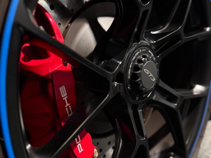 911 GT3 - Image 10